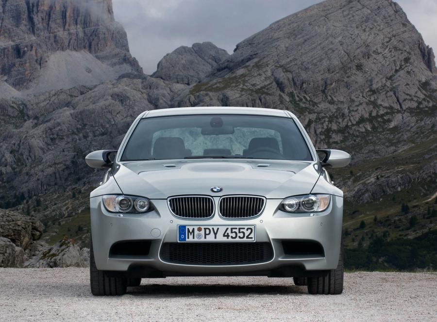  BMW M3 Sedan 2007 года  (фото 23 из 72)